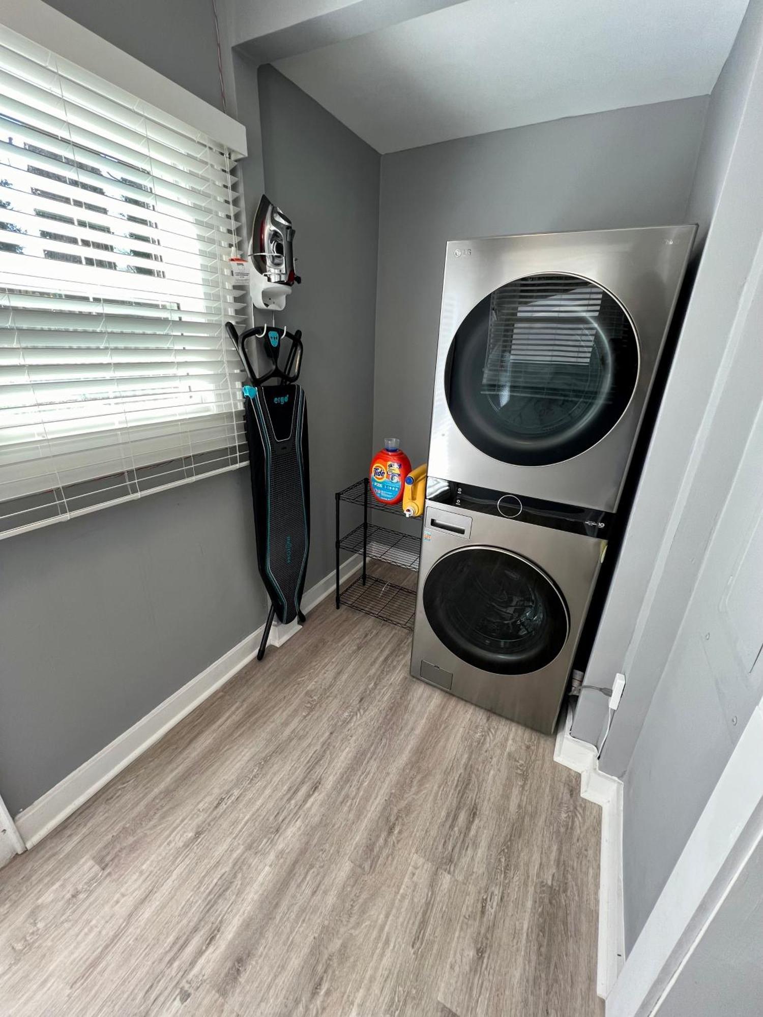 Charming 2Br 2Ba 10 Min Dt Airport By Lsp Homes アトランタ エクステリア 写真