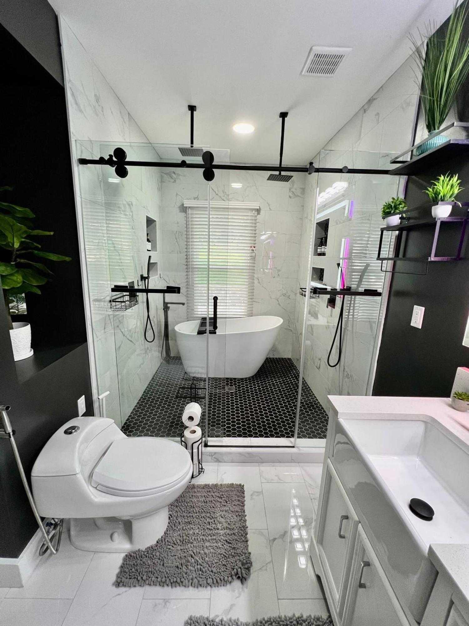 Charming 2Br 2Ba 10 Min Dt Airport By Lsp Homes アトランタ エクステリア 写真